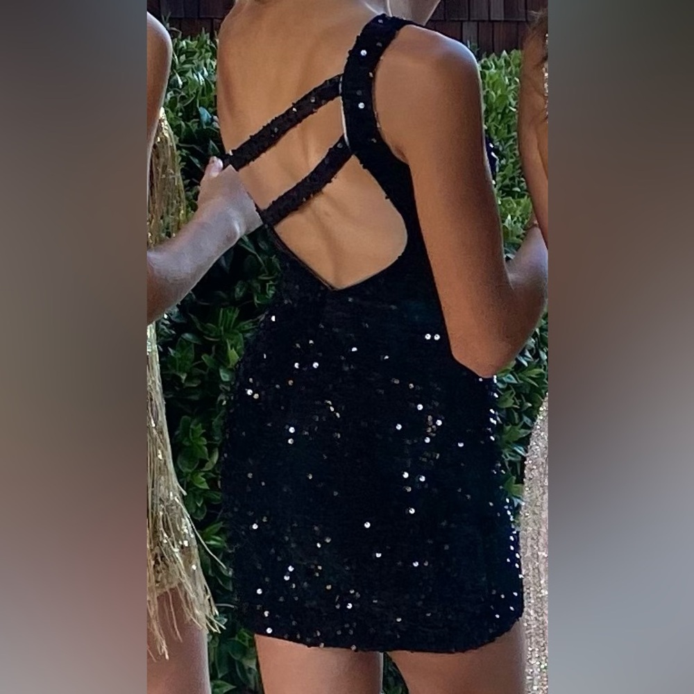 Cute black sequin homecoming dance dress, size 2 wore once